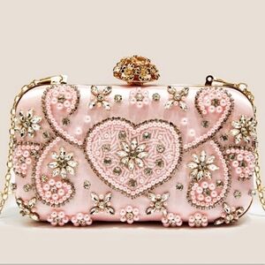 Pink Heart 💗 Swirls Beaded Rhinestone✨️ Clutch ~ Floral Metal Clasp